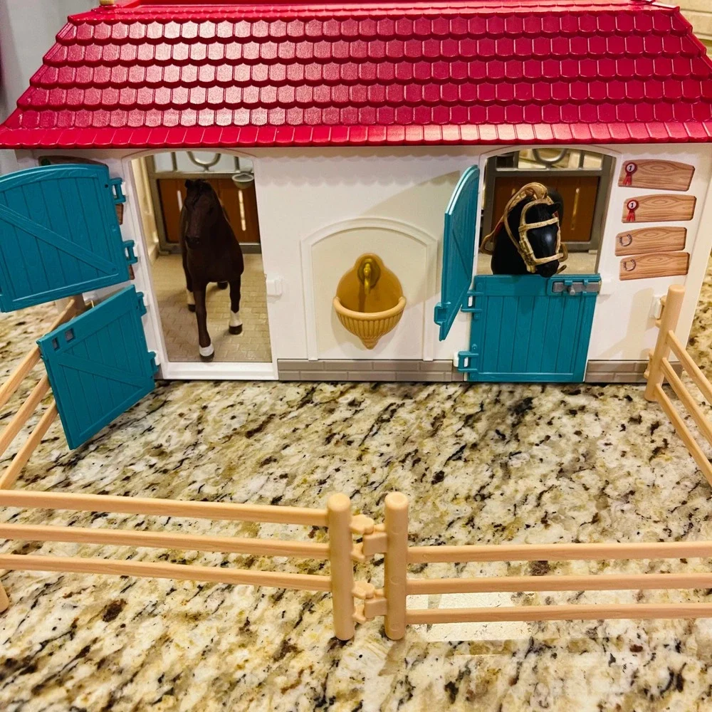 Schleich Horse Club Lakeside Country House and Stable Playset with Horses 42416